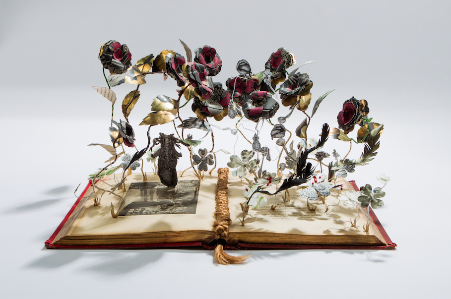 Marie-Antoinette-papercraft-libro-fiori-elena-borghi